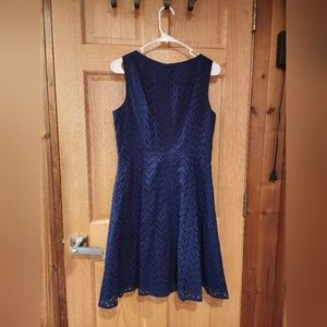 Liz Claiborne size Medium midi-dress. Navy blue, sleeveless. With pockets. Size8